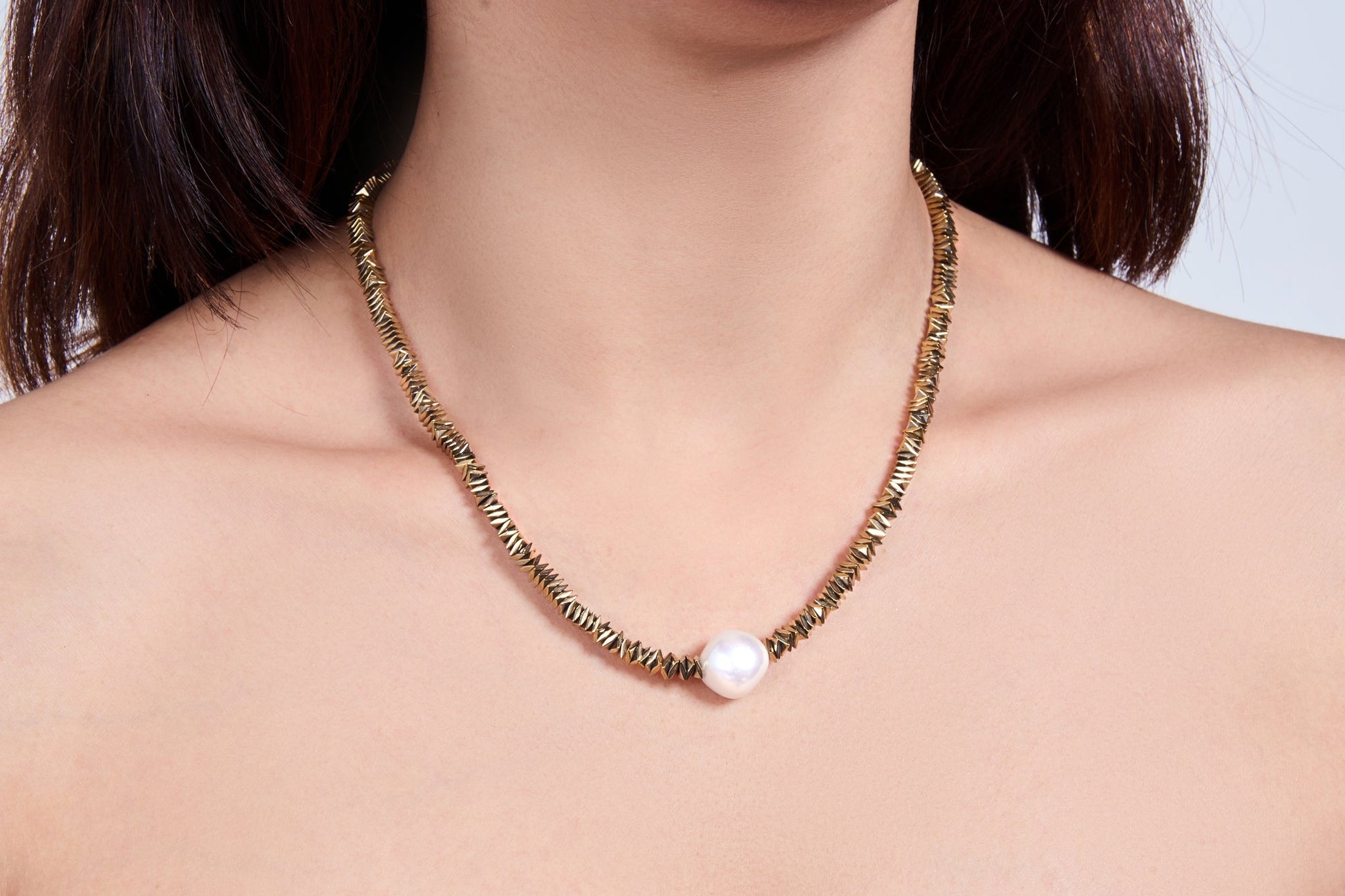 Chunky Chain in Pearl Pendant - Kamora.in