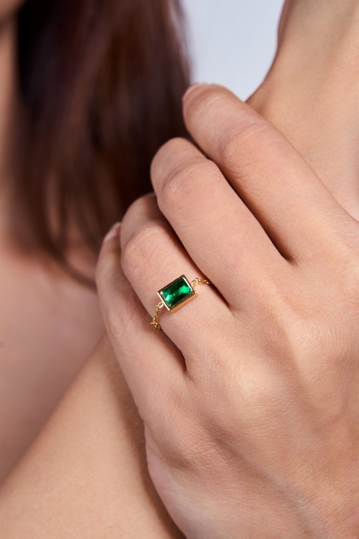 Emerald Green Rhinestone Chain Readjutable Ring - Kamora.in